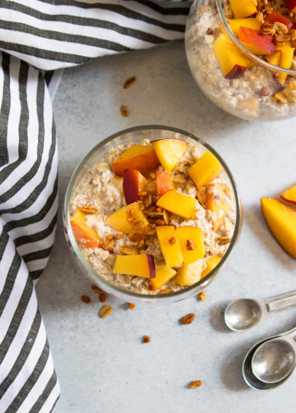 Peach Pie Overnight Oats | Lemons + Zest