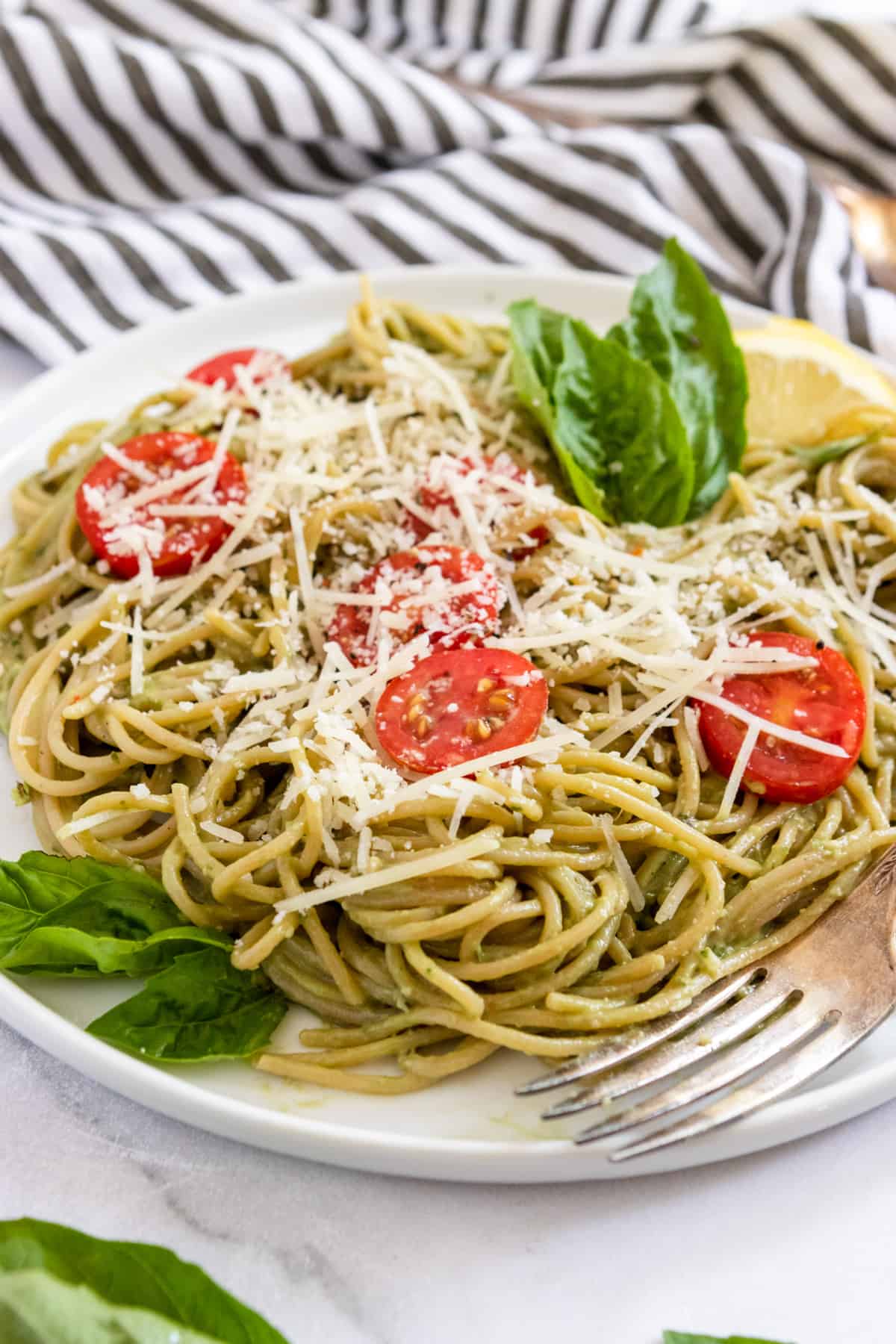 Avocado Pesto Pasta | Lemons + Zest