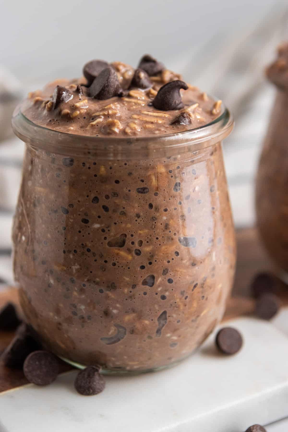 Overnight oatmeal in weck jar with chocolate chips.
