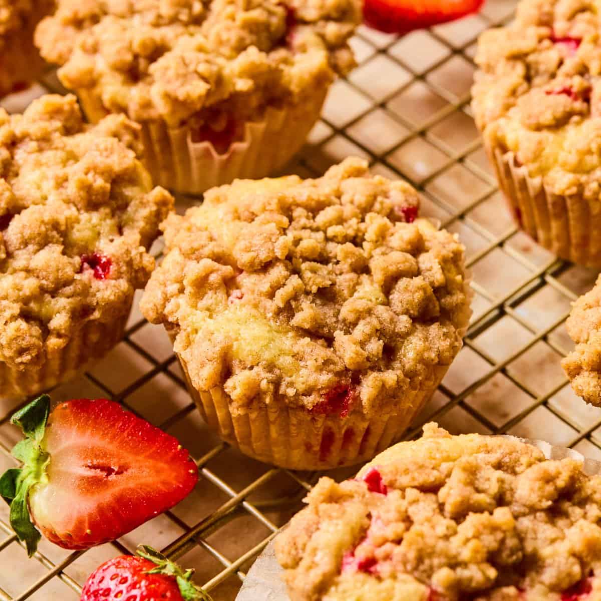 Strawberry Crumble Muffins