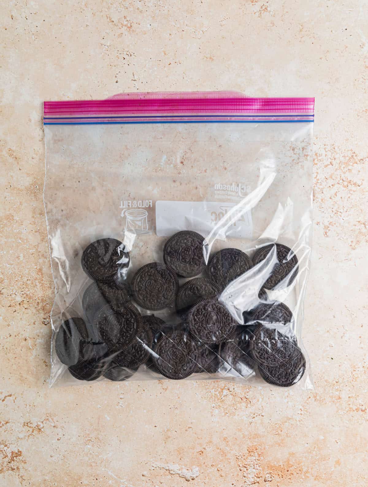 Oreo cookies in ziplock bag.