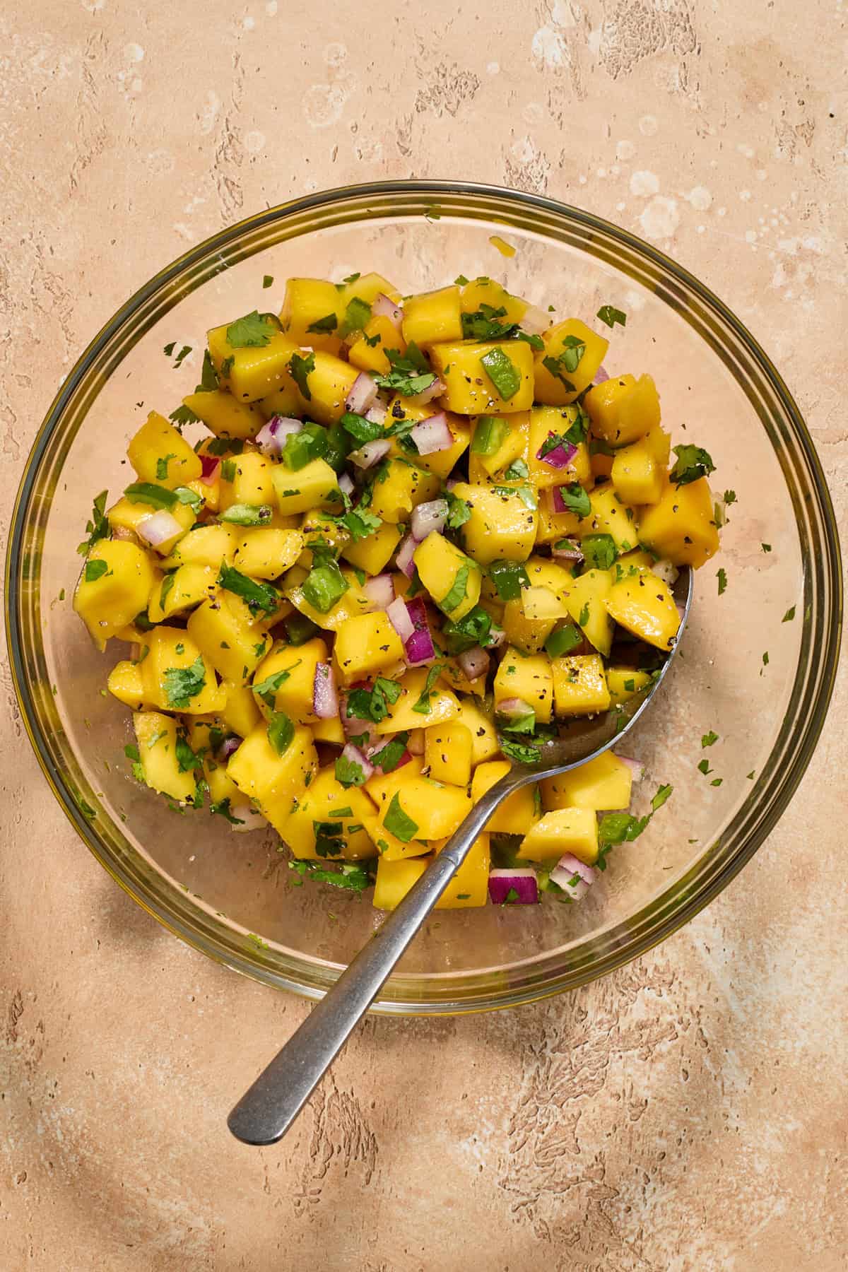 Prepared mango salsa.
