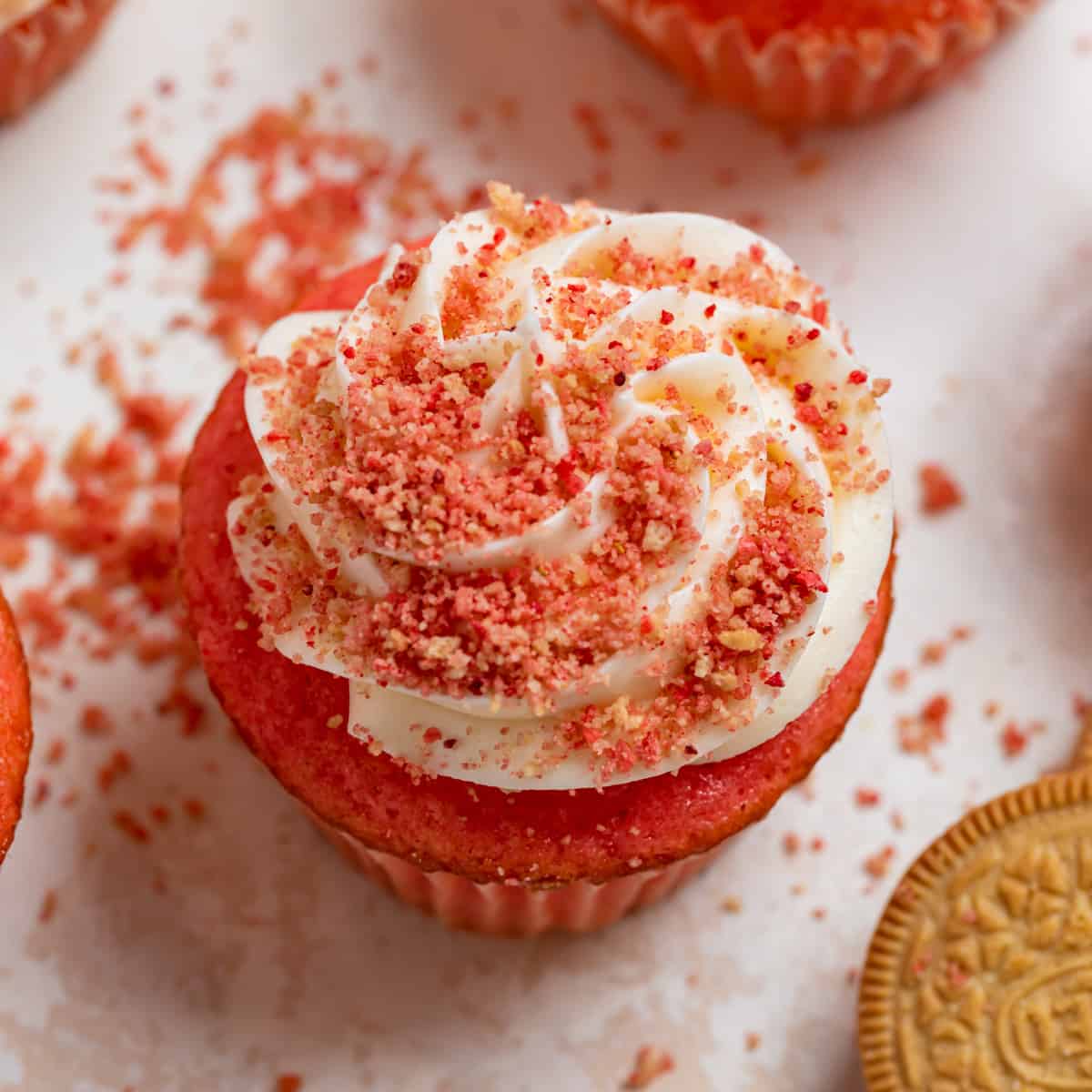 Strawberry Crunch Cupcakes – The Cozy Plum
